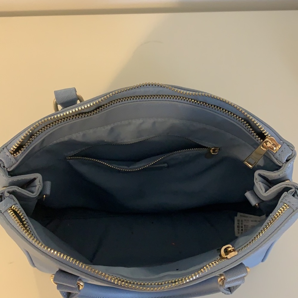 Periwinkle Purse - Picture 3 of 12